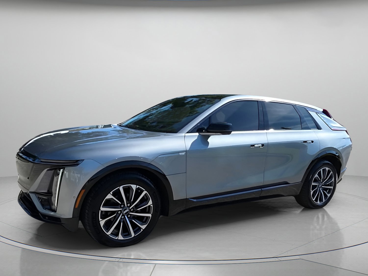 Used 2024 Cadillac Lyriq Sport image 5