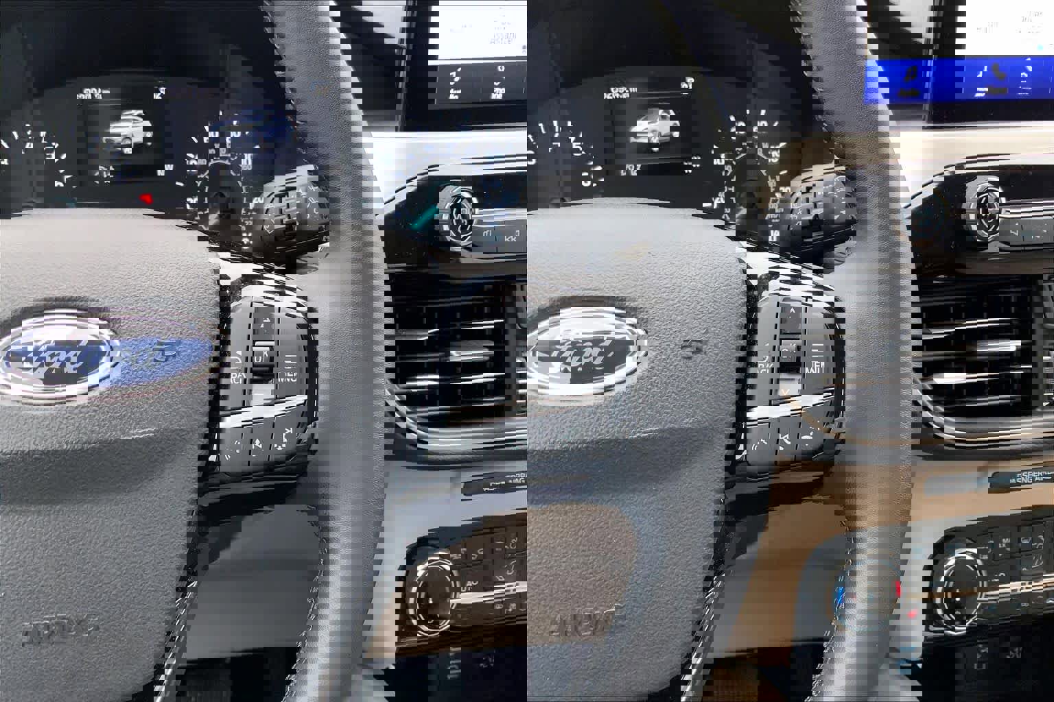 Certified 2022 Ford Escape SEL image 24