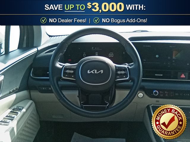 Used 2025 Kia Carnival EX FWD image 18