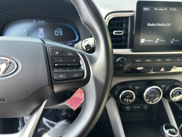 Used 2023 Hyundai Venue SEL FWD image 28