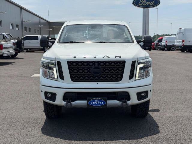 Used 2019 Nissan Titan PRO-4X w/ Pro-4x Utility Package AWD/4WD image 2