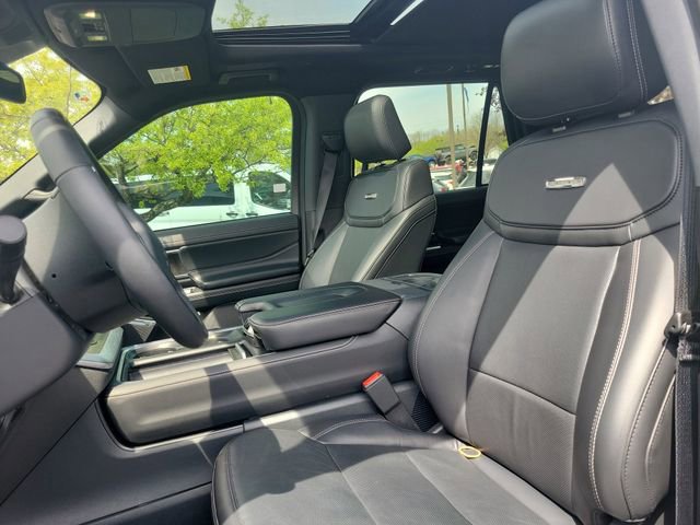 Certified 2025 Ford Expedition Max Platinum w/ Stealth Performance Package AWD/4WD image 5