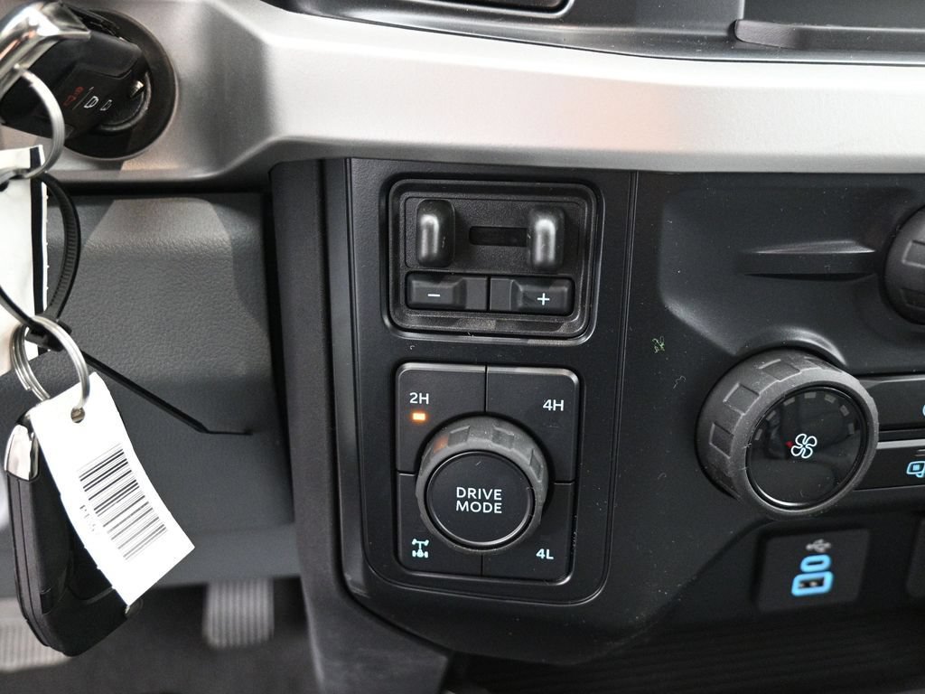 Certified 2024 Ford F250 XL w/ STX Appearance Package AWD/4WD image 18