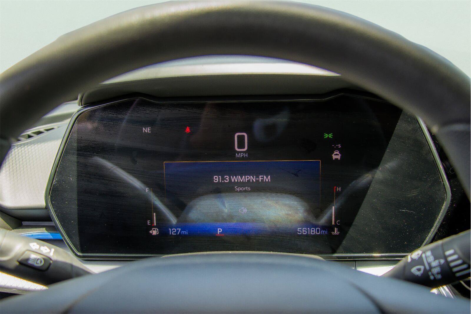 Used 2025 Chevrolet Trax LT FWD image 12