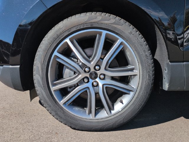 Certified 2024 Ford Edge Titanium w/ Equipment Group 301A AWD/4WD image 10