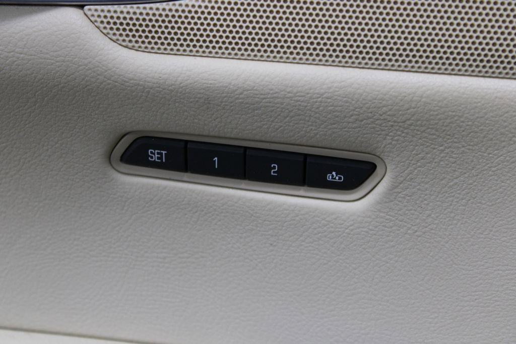 Used 2018 Cadillac XT5 Premium Luxury FWD image 42
