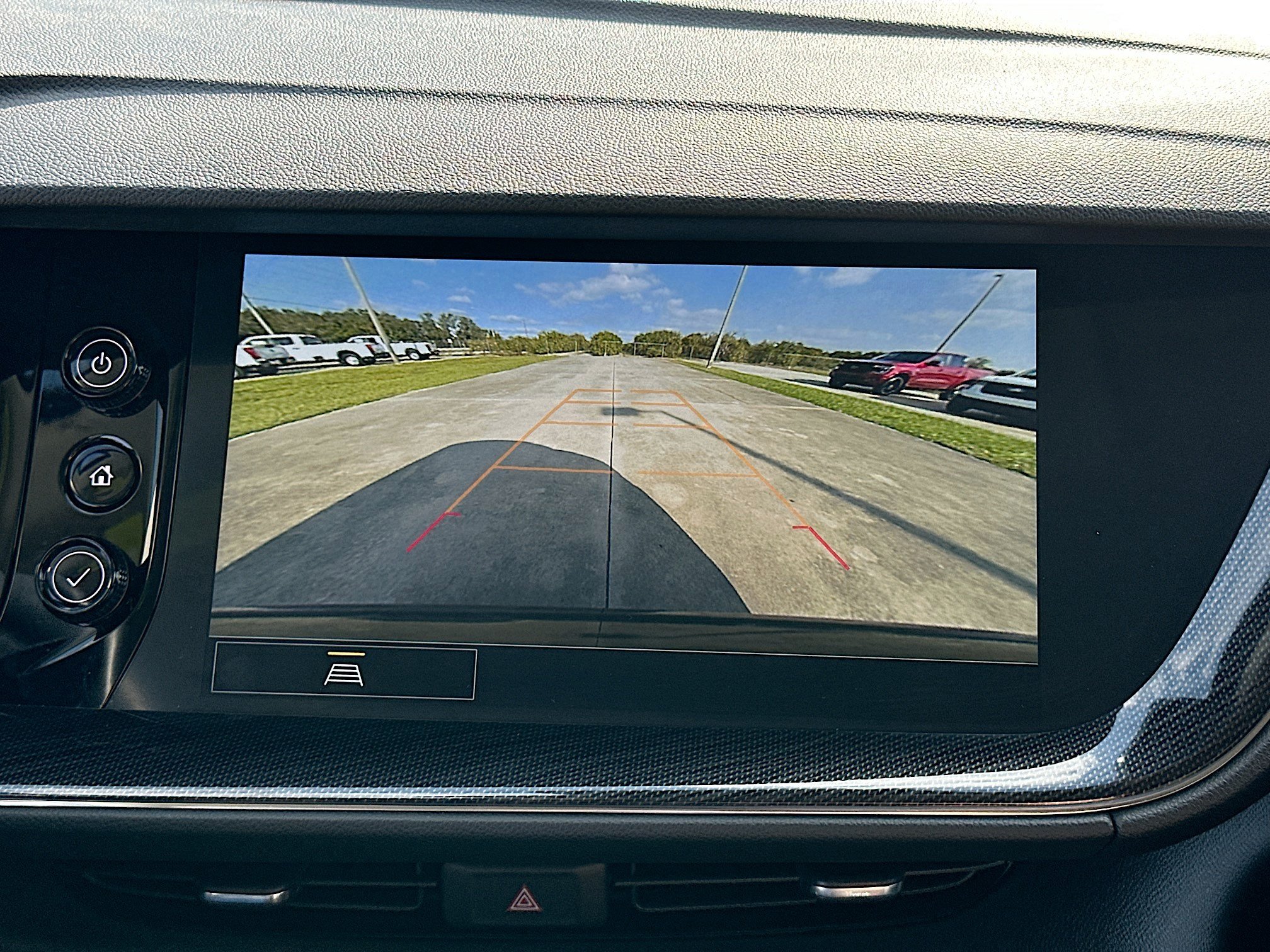 Used 2023 Buick Envision Essence FWD image 13