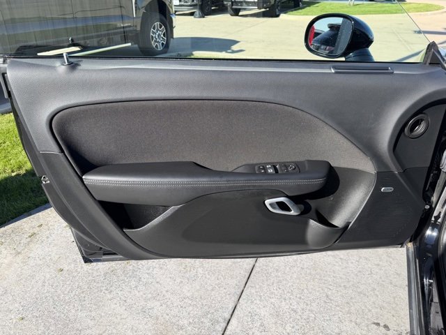 Used 2023 Dodge Challenger SXT w/ Blacktop Package image 9