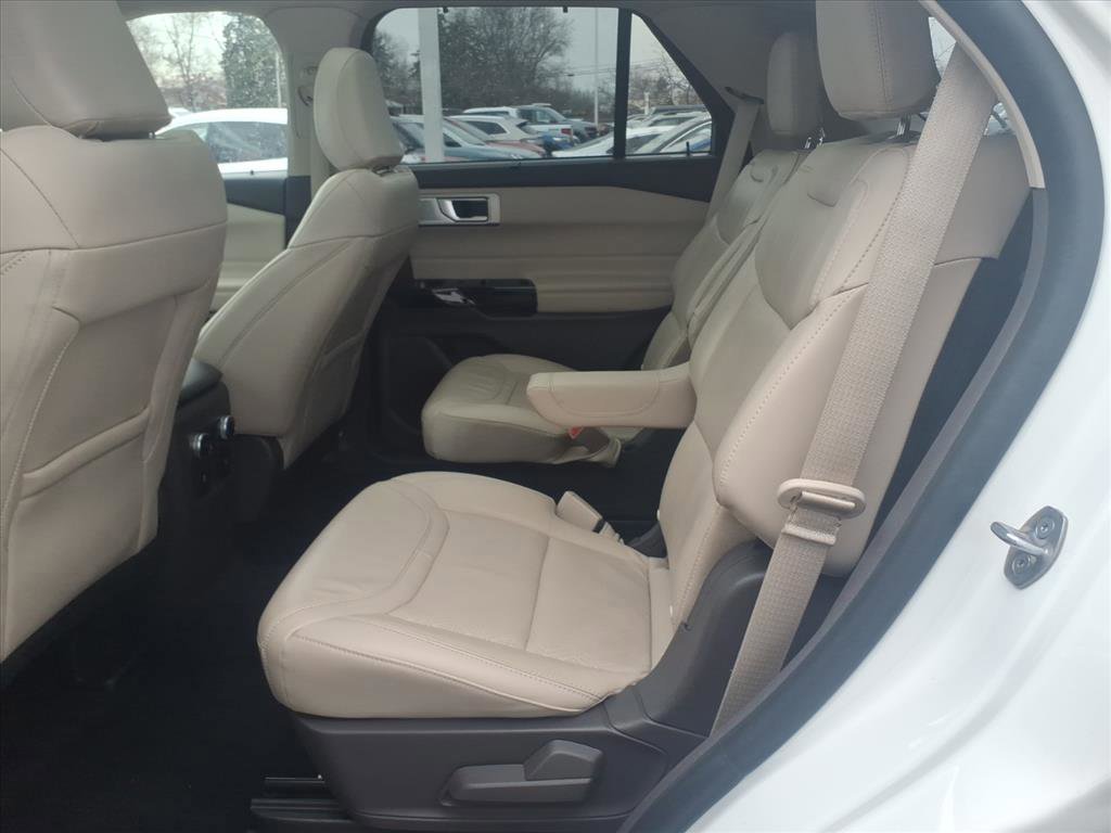 Certified 2023 Ford Explorer Platinum w/ Technology Package image 9