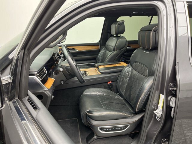 Used 2024 Jeep Grand Wagoneer L Series III AWD/4WD image 10