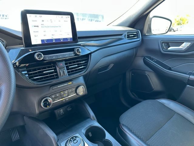 Certified 2025 Ford Escape ST-Line AWD/4WD image 16