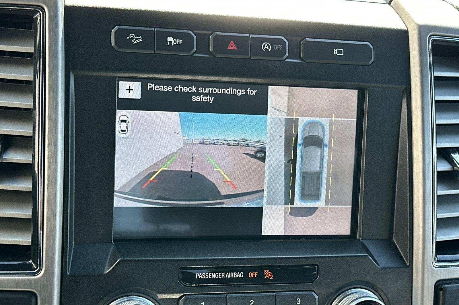 Certified 2017 Ford F150 Platinum w/ Equipment Group 701A Luxury image 20