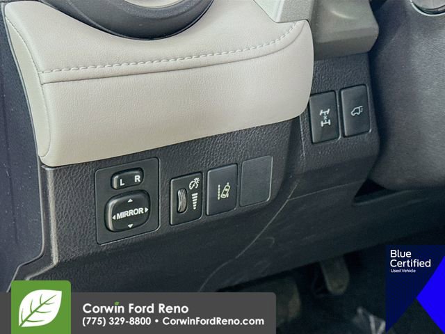 Used 2017 Toyota RAV4 Limited image 13