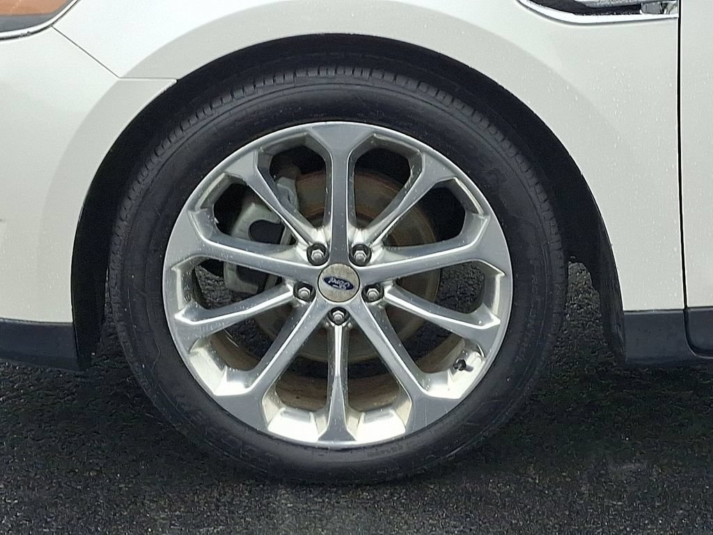 Certified 2018 Ford Taurus Limited AWD/4WD image 8