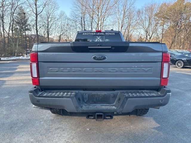 Certified 2022 Ford F350 Lariat w/ Black Appearance Package image 4