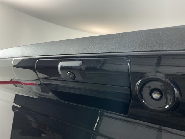 Certified 2025 Ford F350 Lariat w/ Black Appearance Package image 9