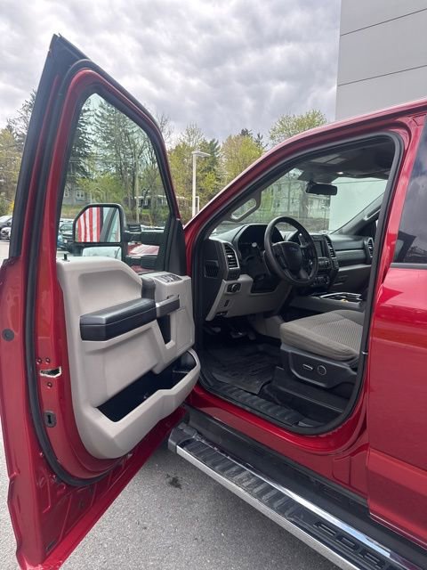 Certified 2018 Ford F250 XLT w/ XLT Premium Package AWD/4WD image 14