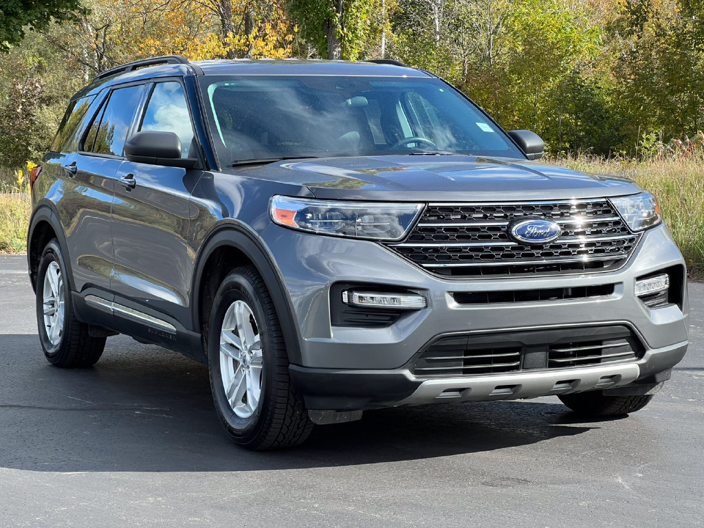 Certified 2023 Ford Explorer XLT w/ Equipment Group 202A AWD/4WD image 41