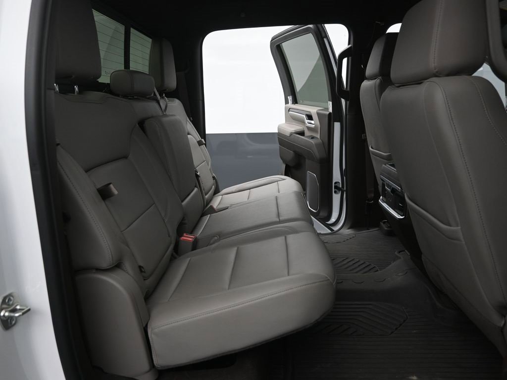 Used 2025 Chevrolet Silverado 3500 LTZ w/ LTZ Convenience Package image 10