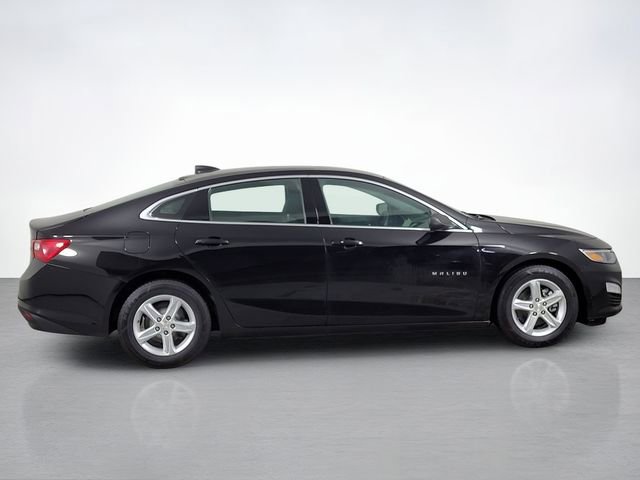 Used 2022 Chevrolet Malibu LS image 2