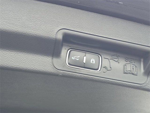 Certified 2024 Ford Explorer XLT image 10