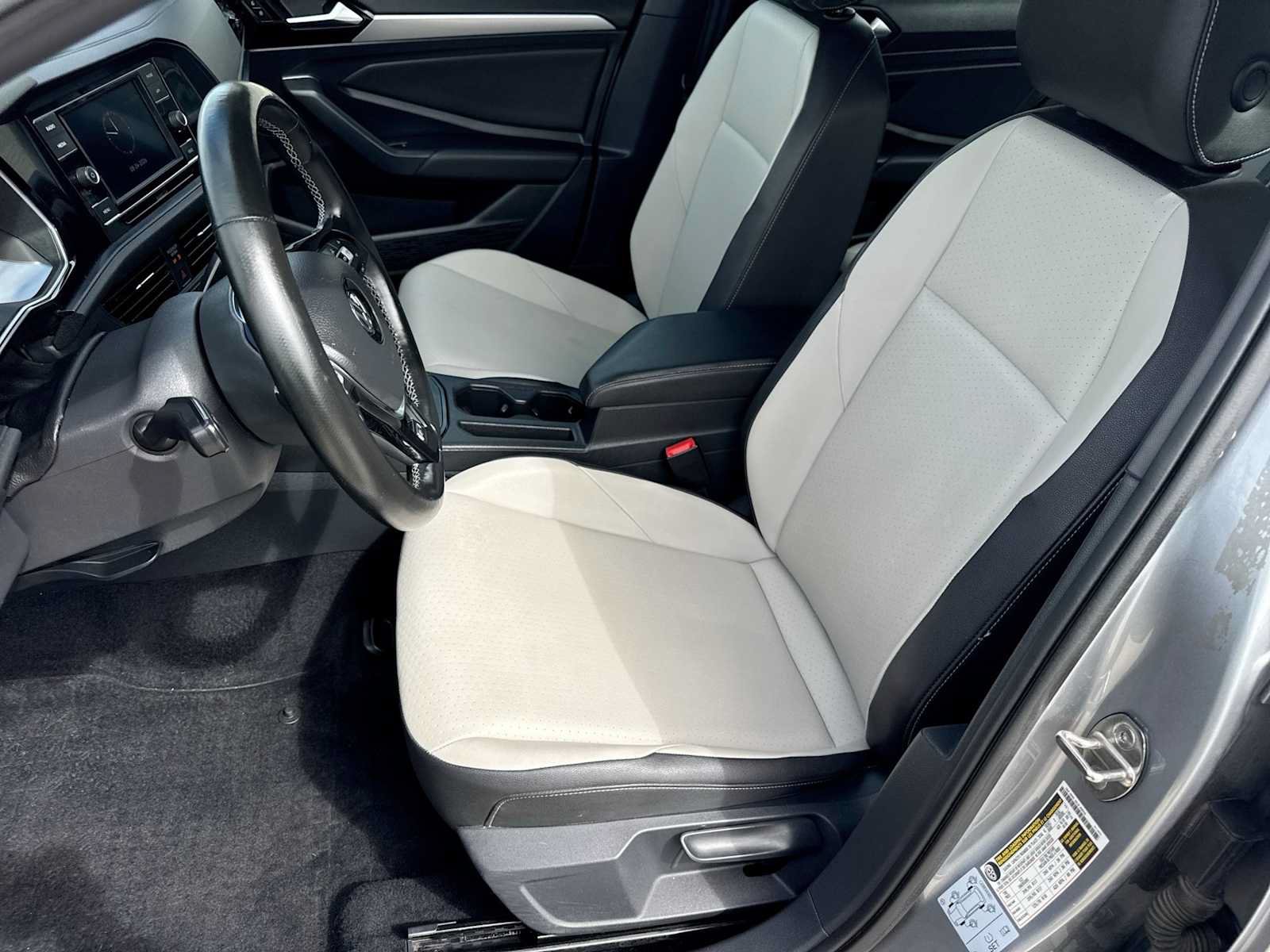 Used 2020 Volkswagen Jetta R-Line FWD image 16