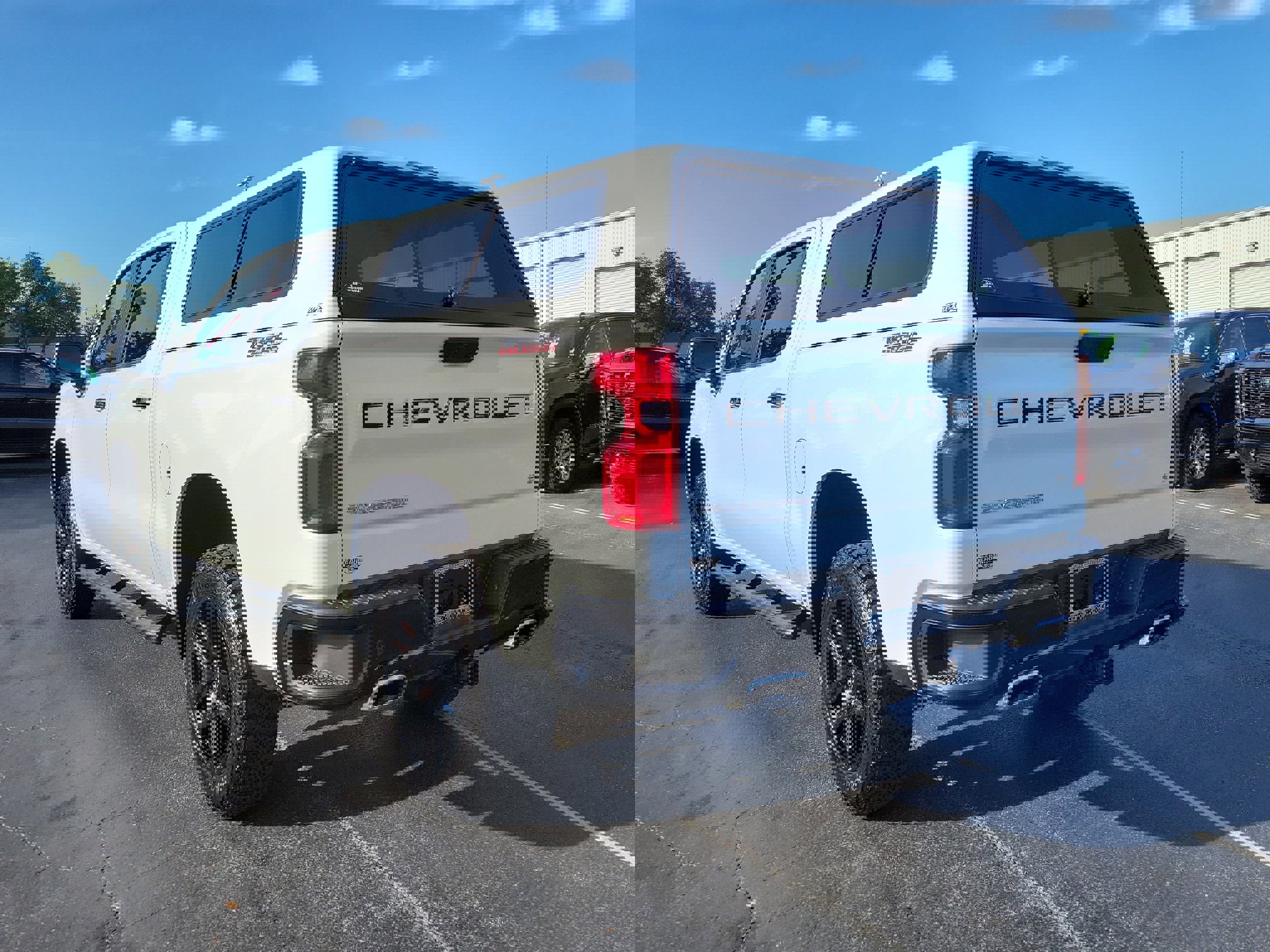 Used 2024 Chevrolet Silverado 1500 LT Trail Boss w/ LT Trail Boss Premium Package image 6