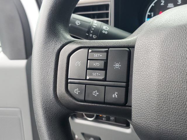 Certified 2023 Ford F550 2WD Regular Cab Super Duty image 17