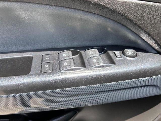 Used 2021 Chevrolet Colorado Z71 w/ Safety Package image 18