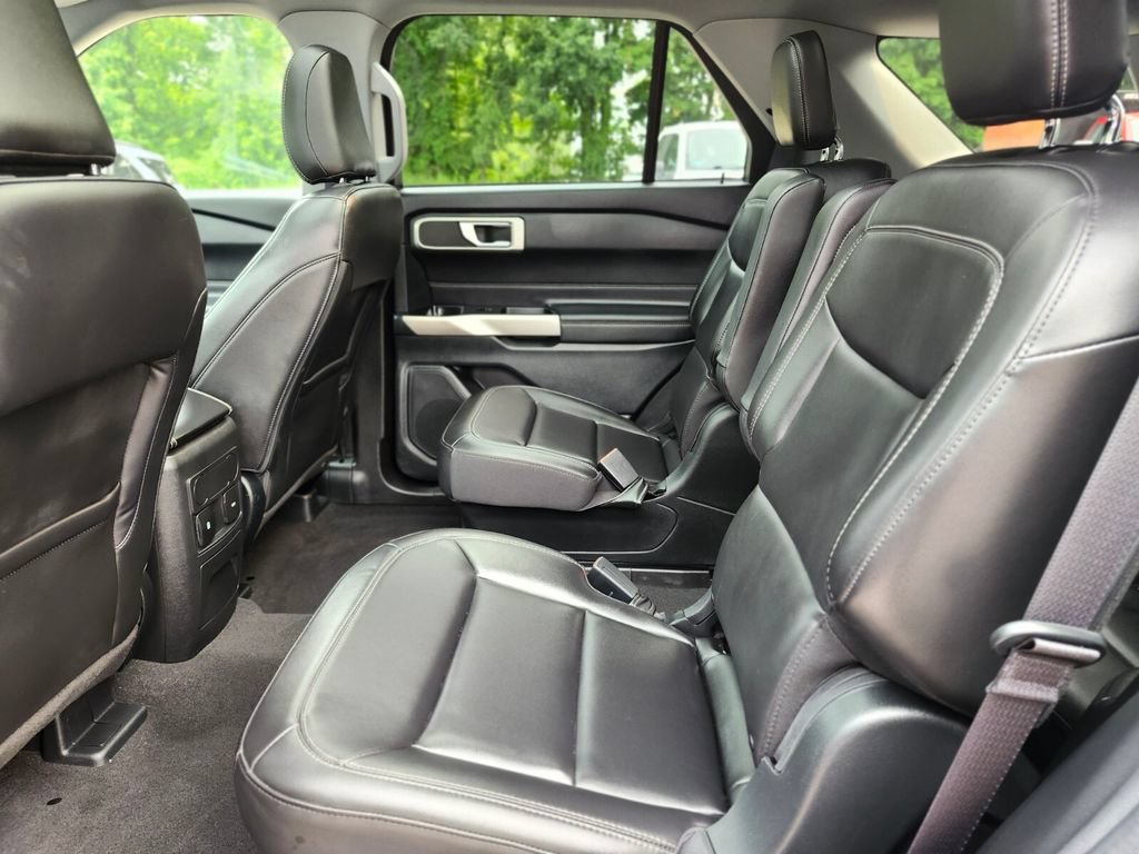 Certified 2023 Ford Explorer XLT w/ Equipment Group 202A AWD/4WD image 16