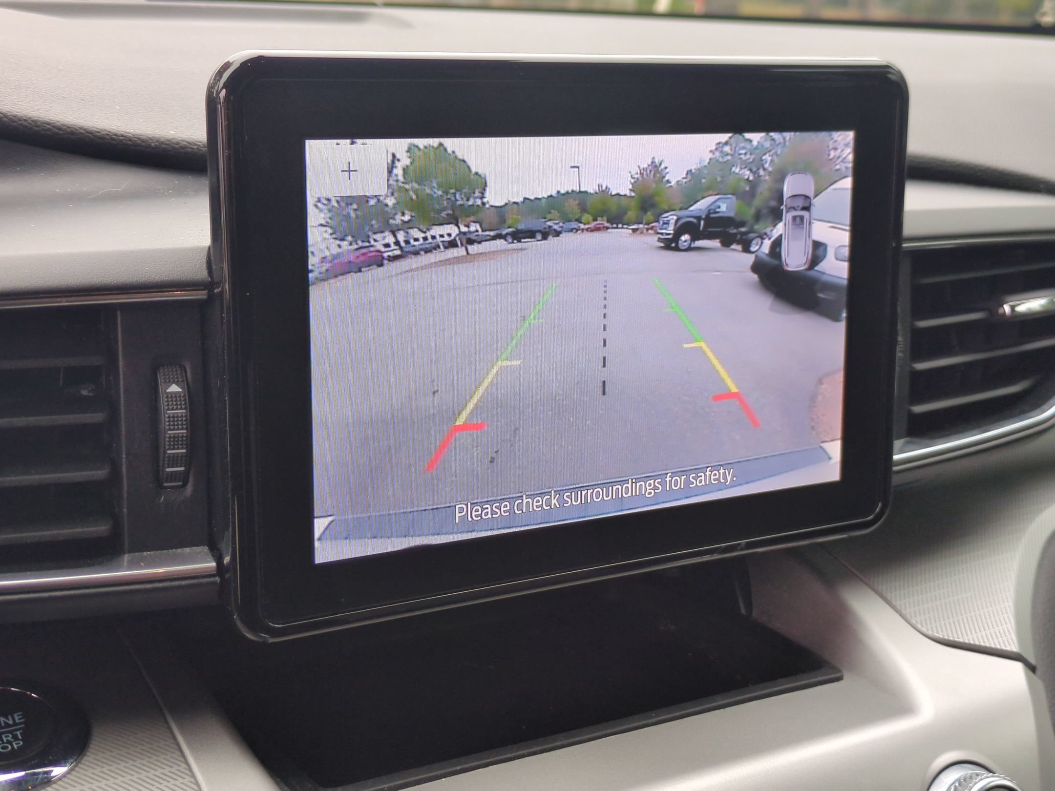 Certified 2022 Ford Explorer XLT RWD image 21