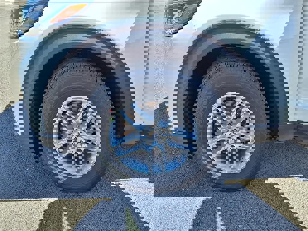 Certified 2025 Ford Explorer Active w/ Active Comfort Package image 23