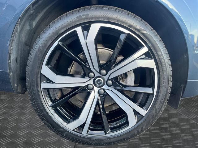 Used 2024 Volvo XC60 B5 Ultimate w/ Protection Package Premier AWD/4WD image 16