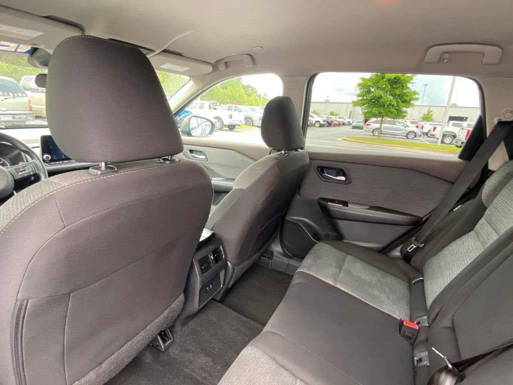 Used 2023 Nissan Rogue SV AWD/4WD image 22