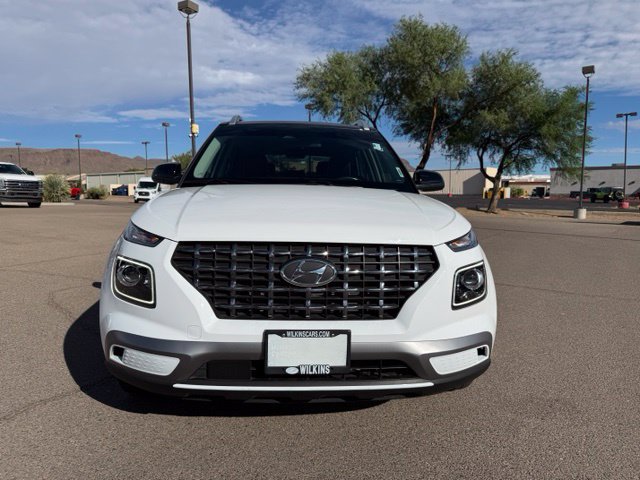 Used 2024 Hyundai Venue Limited FWD image 2