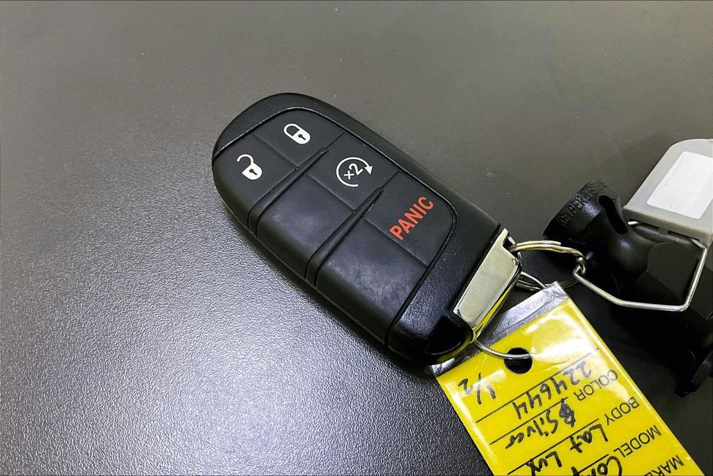 Used 2022 Jeep Compass Latitude AWD/4WD image 11