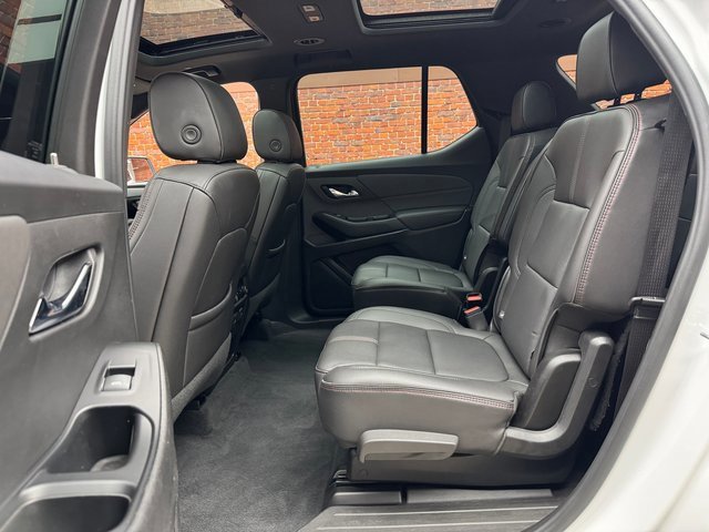 Used 2023 Chevrolet Traverse RS image 23