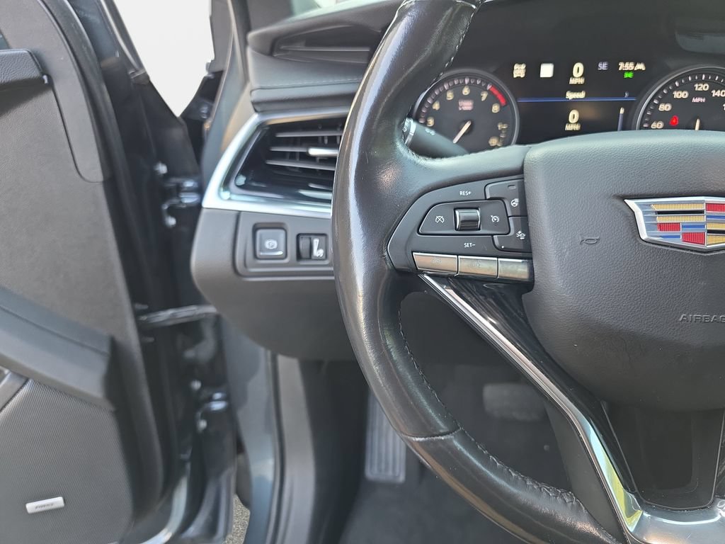 Used 2021 Cadillac XT6 Premium Luxury AWD/4WD image 15
