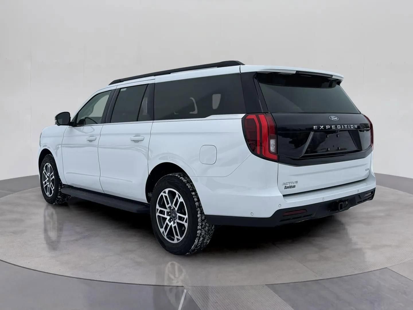 Certified 2025 Ford Expedition Max Active image 3