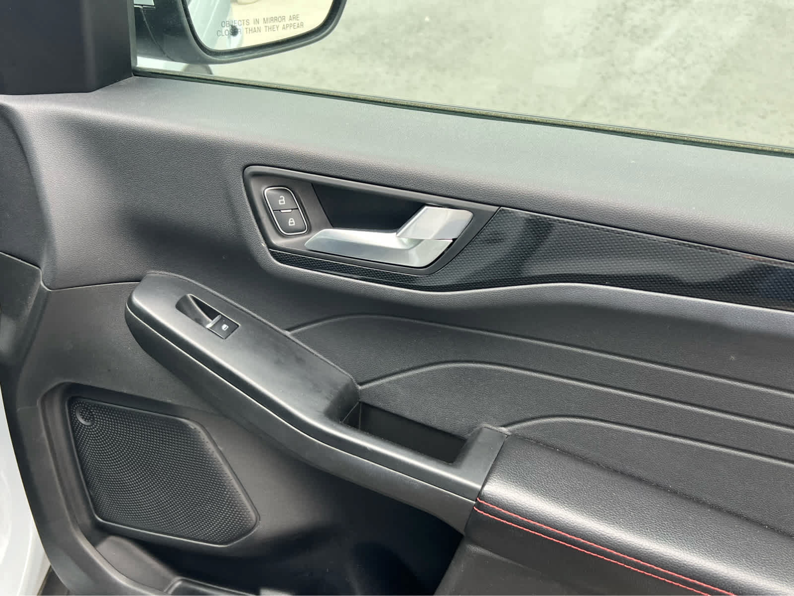 Certified 2025 Ford Escape ST-Line Select AWD/4WD image 19