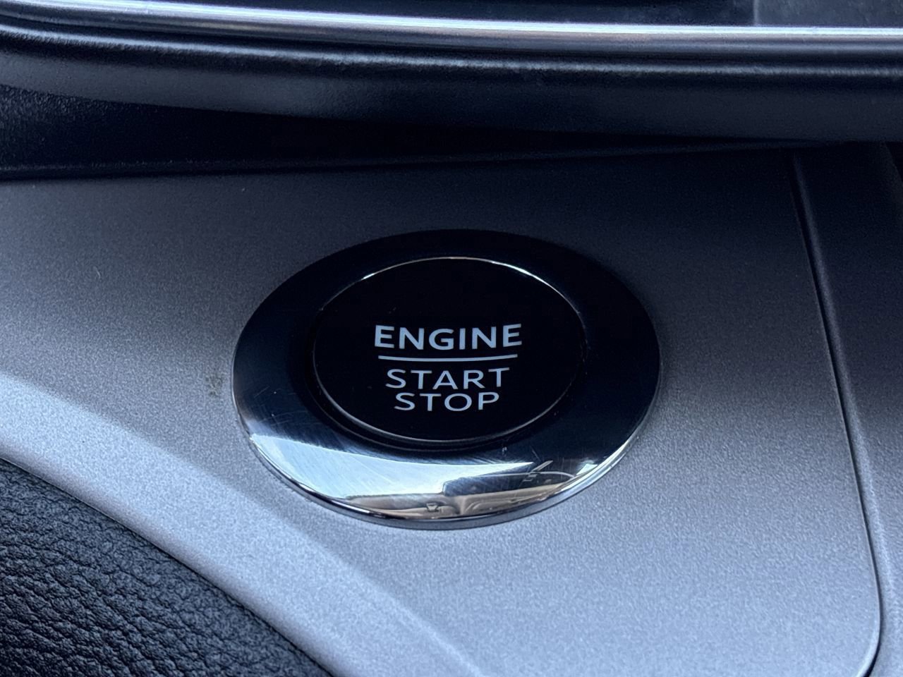 Certified 2023 Ford Explorer XLT w/ Equipment Group 202A image 36