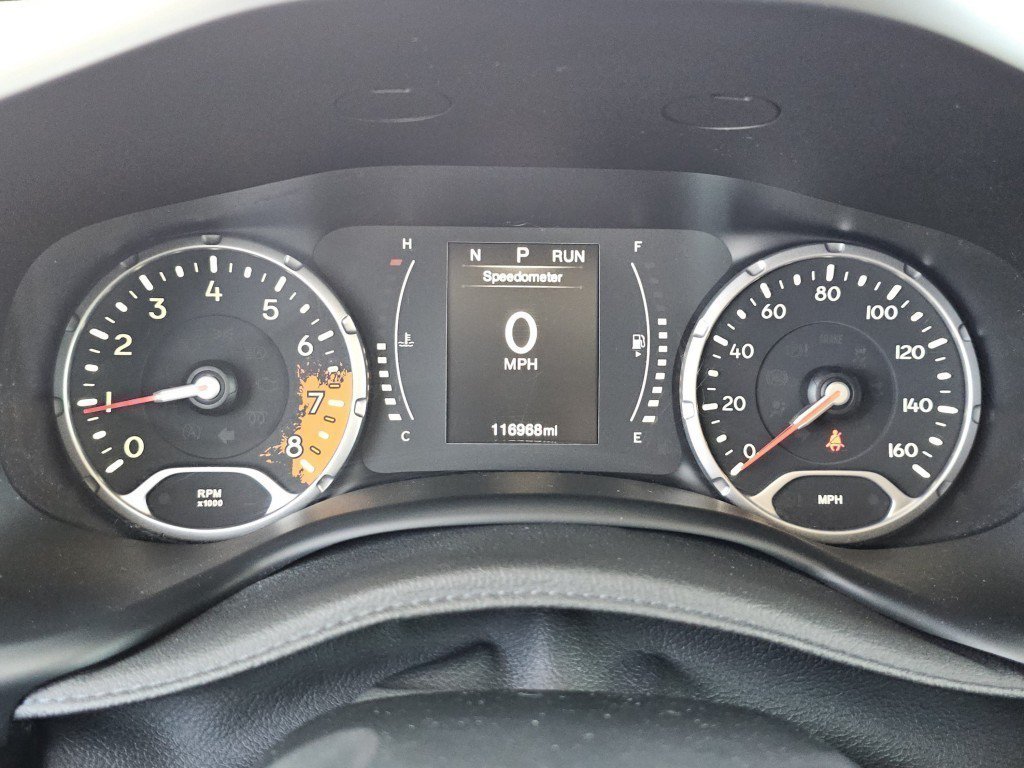 Used 2017 Jeep Renegade Latitude AWD/4WD image 28
