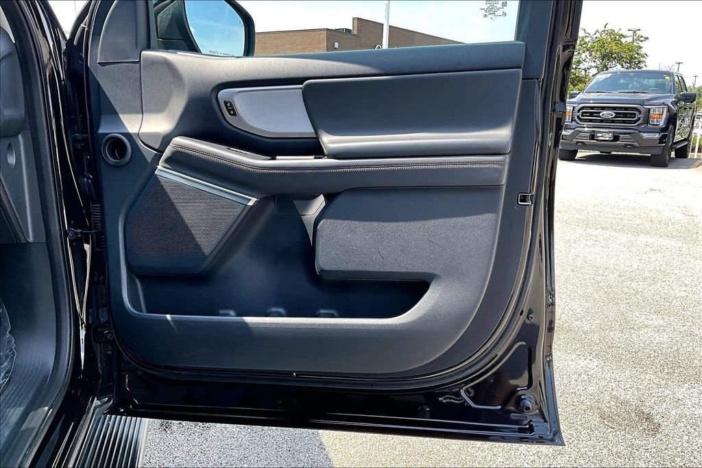 Certified 2025 Ford Expedition Active RWD image 23