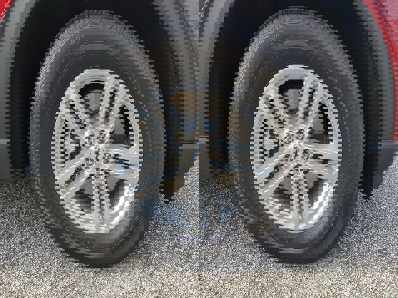 Certified 2022 Ford Explorer XLT w/ Equipment Group 202A image 9