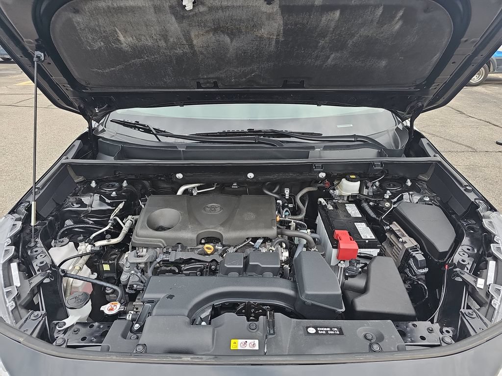 Used 2025 Toyota RAV4 XLE FWD image 29