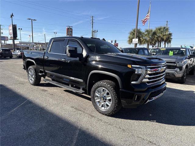 Used 2025 Chevrolet Silverado 2500 High Country w/ High Country Premium Package AWD/4WD image 17