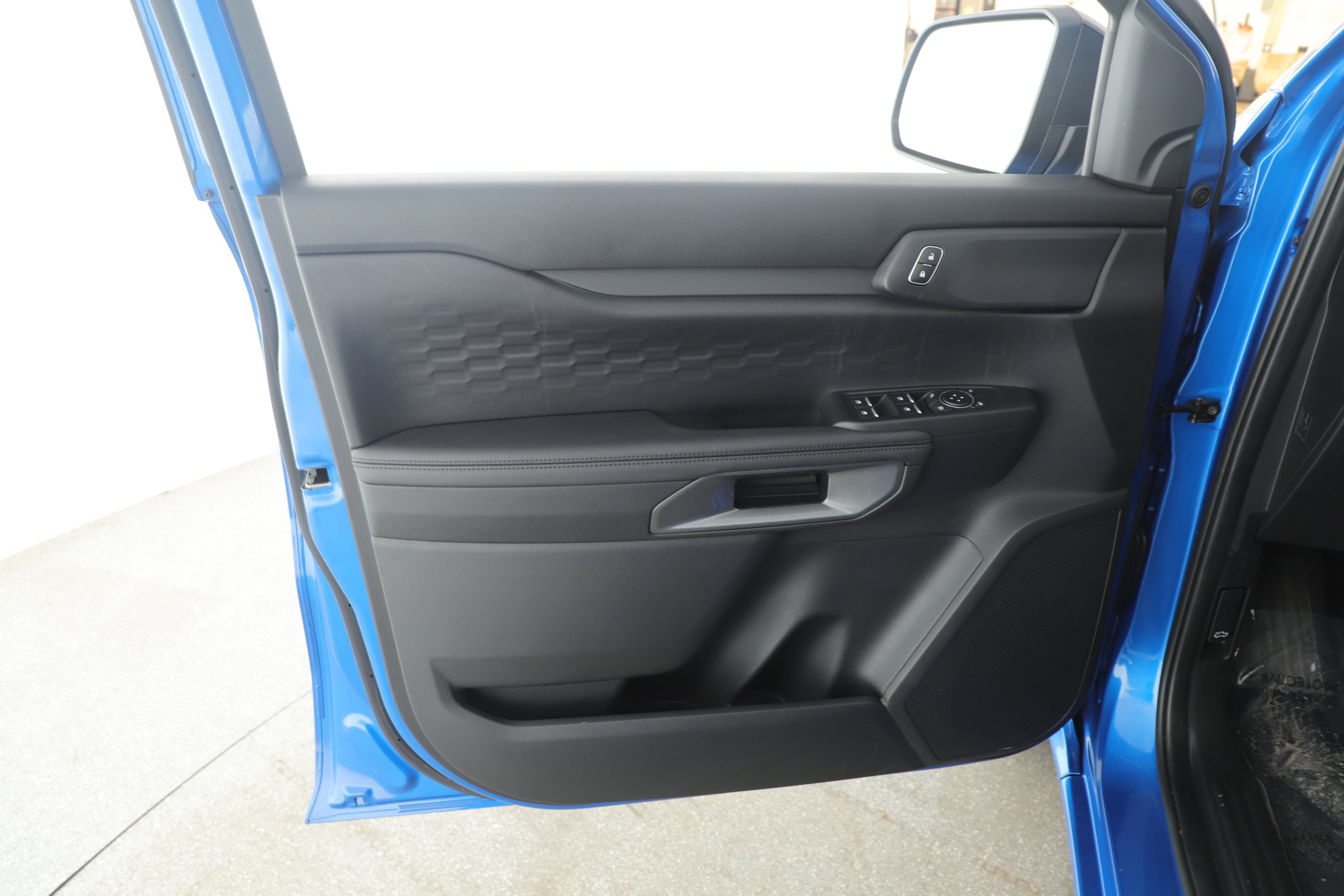 Certified 2025 Ford Ranger XLT w/ Equipment Group 301A High image 15