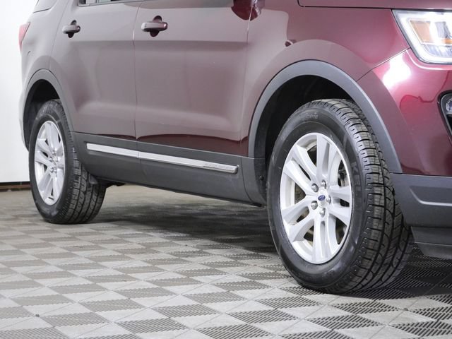 Certified 2018 Ford Explorer XLT w/ Equipment Group 202A AWD/4WD image 2