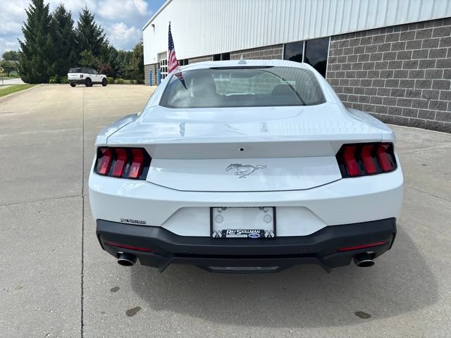 Certified 2025 Ford Mustang Coupe RWD image 8