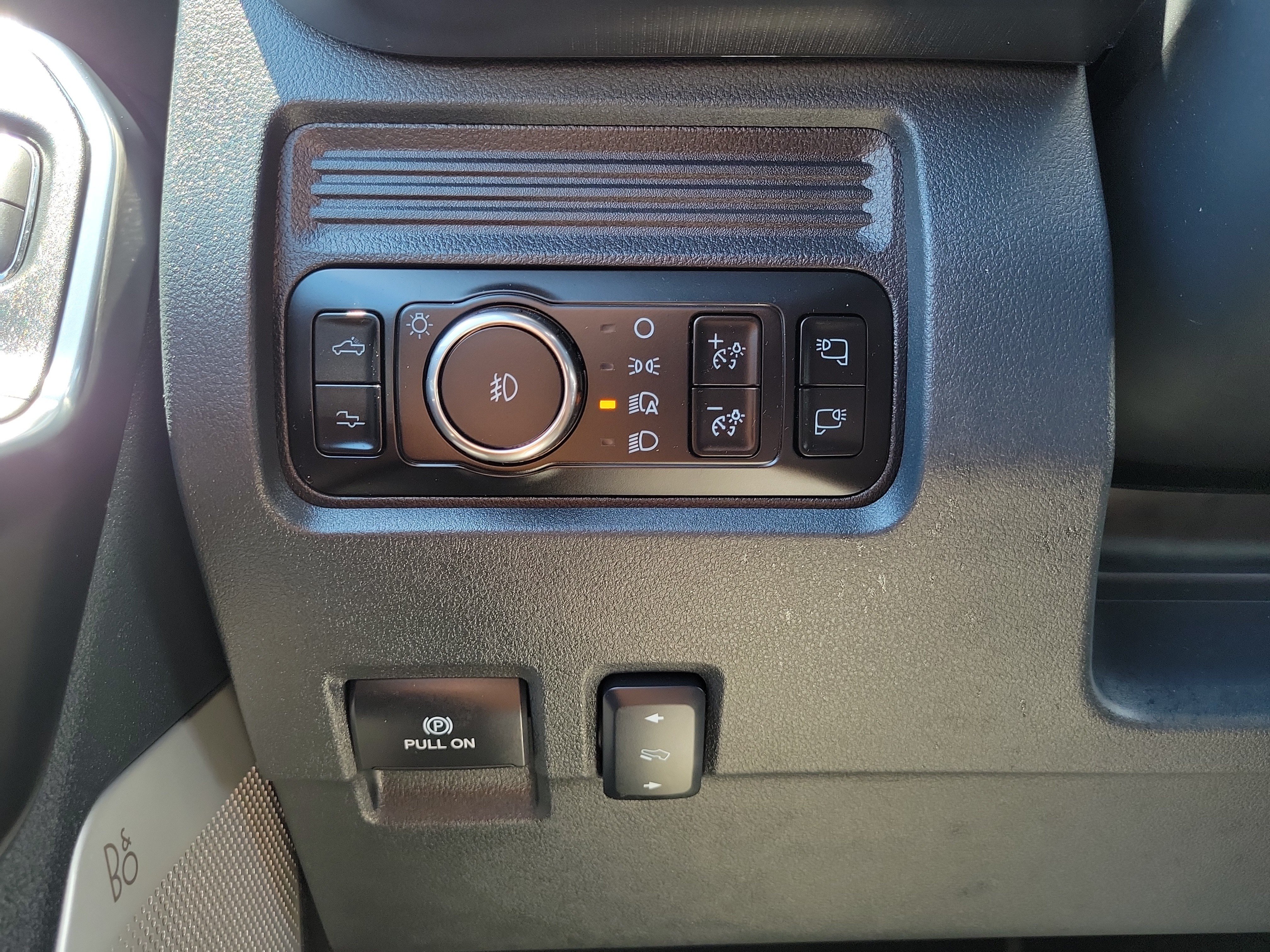 Certified 2025 Ford F250 Platinum AWD/4WD image 27